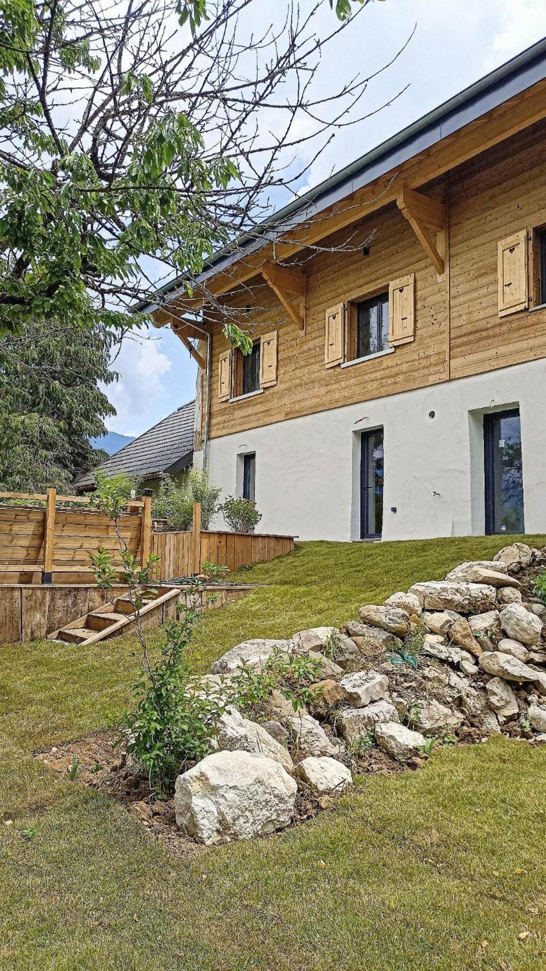 La Grange Savoyarde-Spa-Piscine-Proche Lac-Charme-Detente- 3 Etoiles Lathuile المظهر الخارجي الصورة