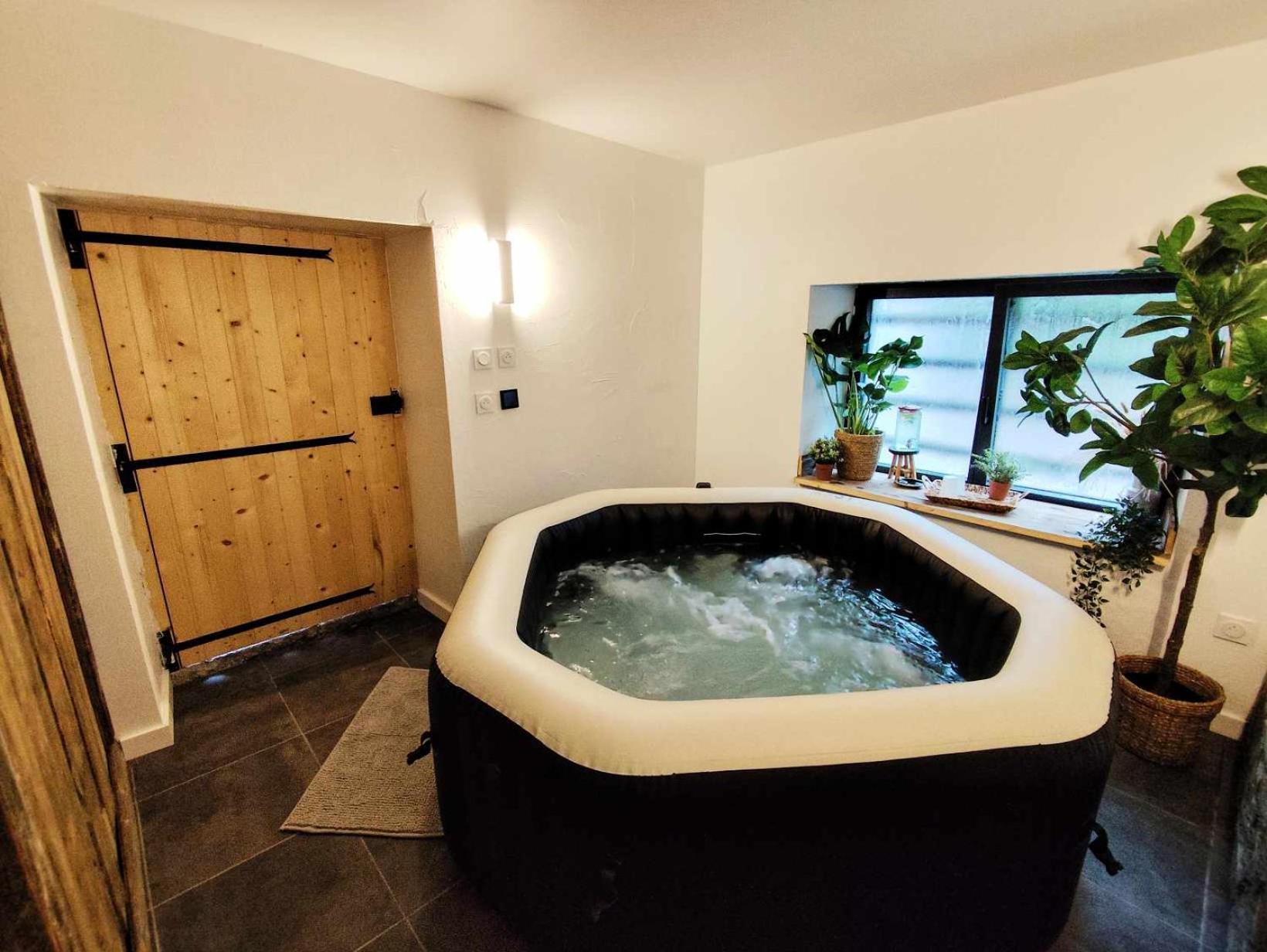La Grange Savoyarde-Spa-Piscine-Proche Lac-Charme-Detente- 3 Etoiles Lathuile المظهر الخارجي الصورة